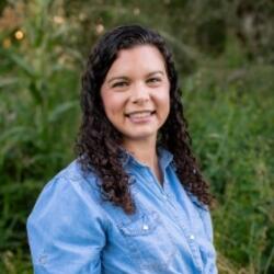 Courtney Seton Headshot
